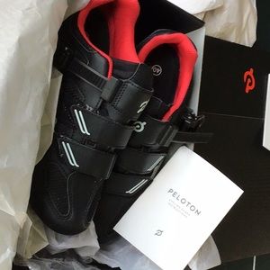 Size 40 womens Peloton spin shoes